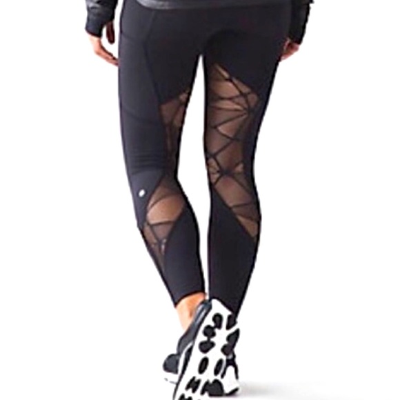 LULULEMON LACE LEGGINGS RARE